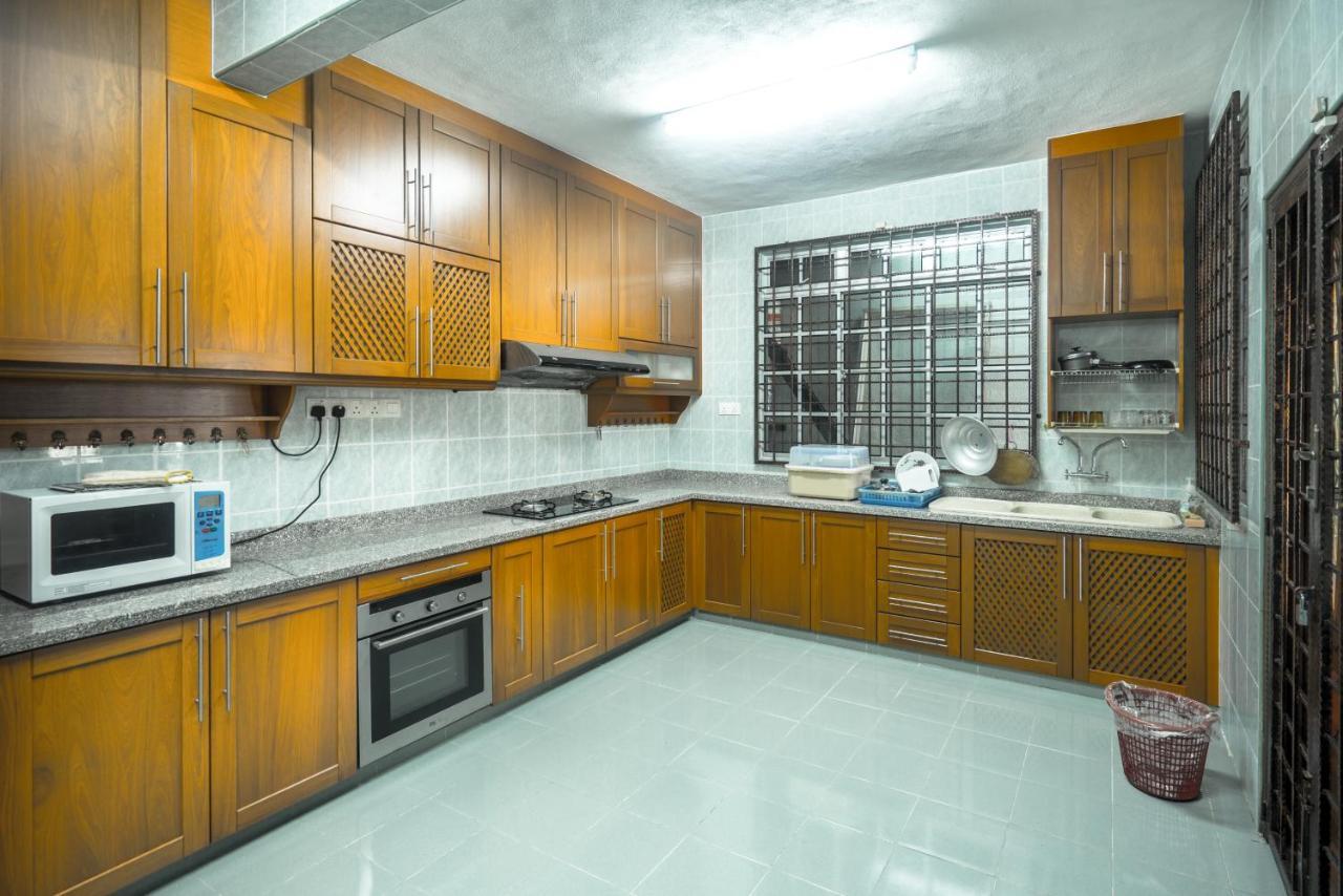 Jen Pd Homestay - Unique, Antique House No Wifi Порт-Диксон Экстерьер фото